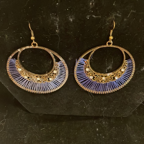 3” Art Deco threaded filigree scoop dangle earrings on French wire w/crystals - Picture 3 of 12